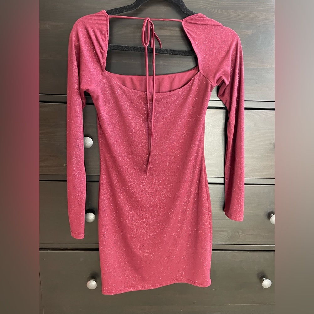 Lucy in the Sky maroon homecoming long sleeve glitter dress WORN ONCE SIZE:S/M